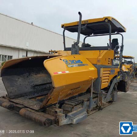 徐工RP1253T摊铺机