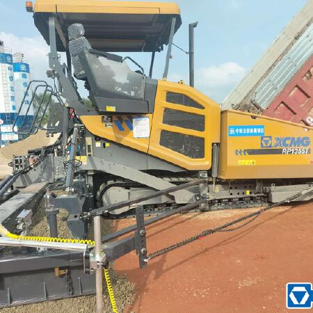 徐工RP1355T摊铺机