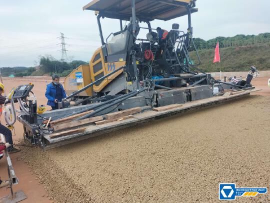 徐工RP1355T攤鋪機