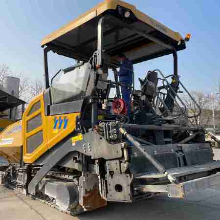 徐工RP1355T摊铺机