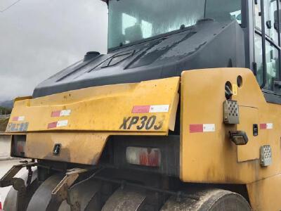 徐工XP303輪胎壓路機(30噸膠輪)