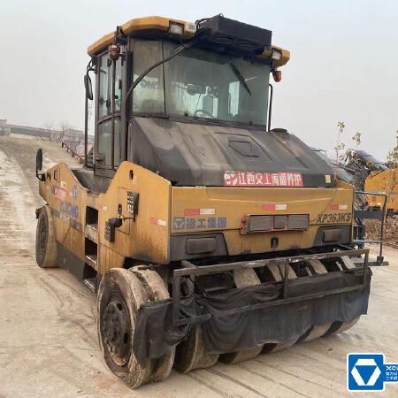 徐工XP363KS轮胎压路机(36吨胶轮)