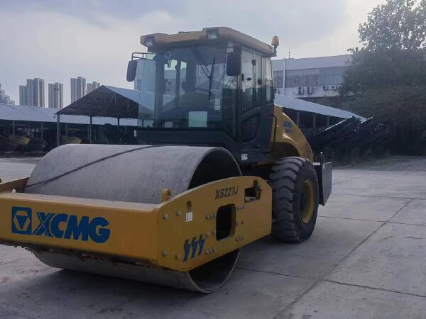 徐工XS223J單鋼輪壓路機