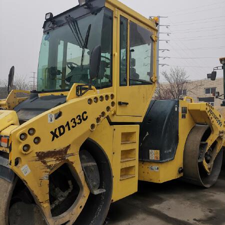 徐工XD133C双钢轮压路机