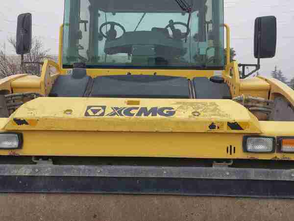 徐工XD133C雙鋼輪壓路機(jī)