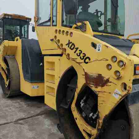 徐工XD133C双钢轮压路机