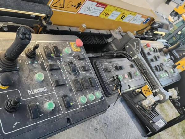 徐工XM2005KⅣ銑刨機(jī)