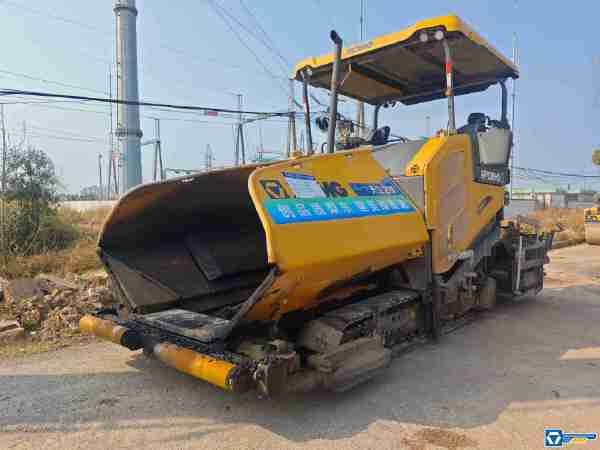 徐工RP1005HDIV攤鋪機(jī)