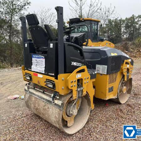 徐工XMR303IV手扶式振动压路机