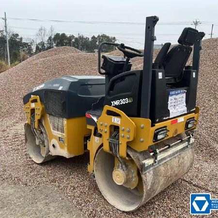 徐工XMR303IV手扶式振动压路机