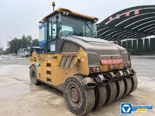 徐工XP305KSIV輪胎壓路機(jī)