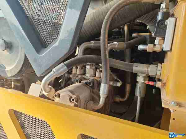 徐工XP305KSIV輪胎壓路機(jī)