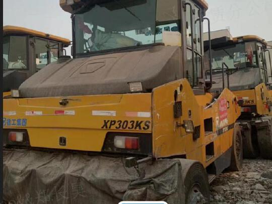 徐工XP303KS輪胎壓路機(30噸膠輪)