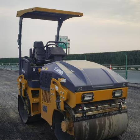 徐工XMR303IV手扶式振动压路机