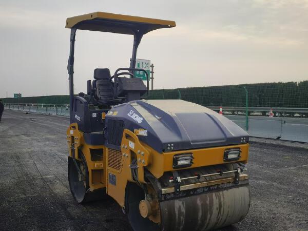 徐工XMR303IV手扶式振動壓路機(jī)