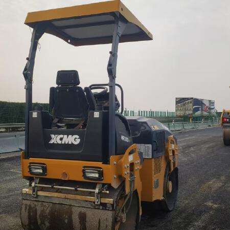 徐工XMR303IV手扶式振动压路机