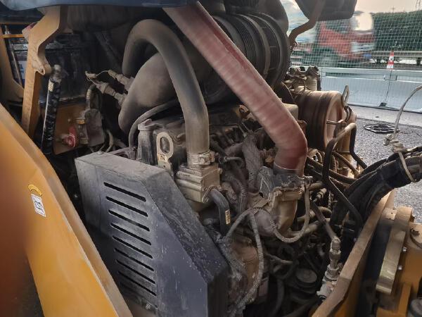 徐工XD135TIV雙鋼輪壓路機(jī)