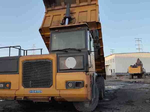 徐工XDR80T寬體車