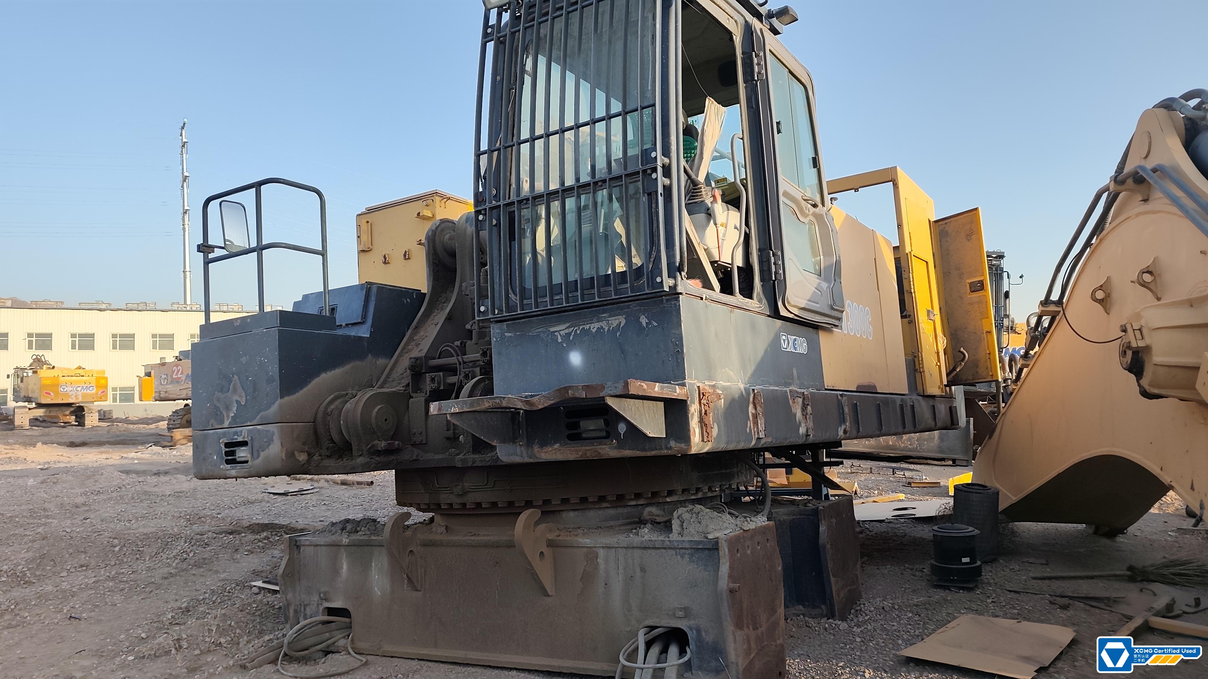 徐工XE1300C履帶式挖掘機(jī)