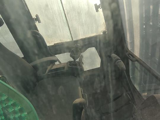 徐工XE1300C履帶式挖掘機(jī)