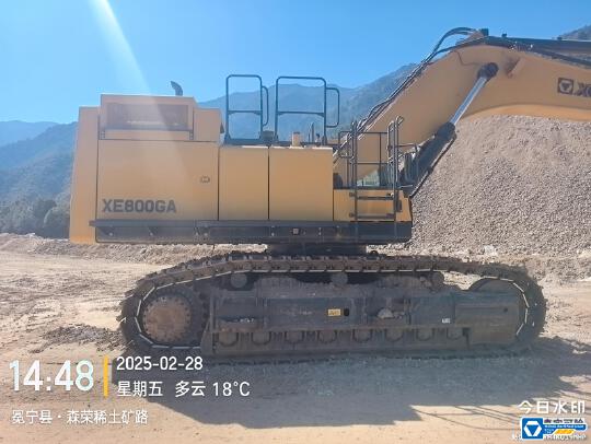 徐工XE800GA履帶式挖掘機