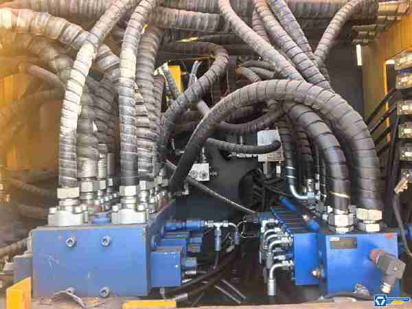 徐工XR280D旋挖鉆機(jī)