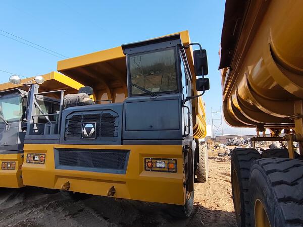 徐工XDM80寬體車