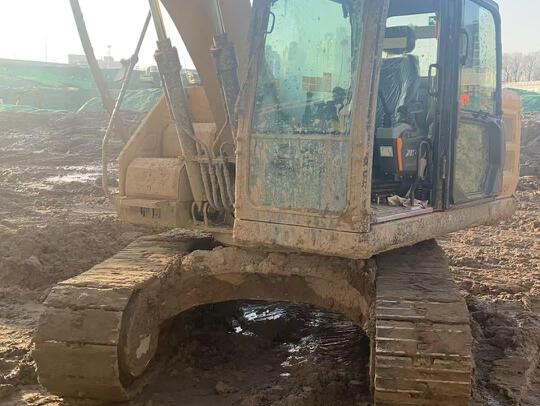 徐工XE135GA履带式挖掘机