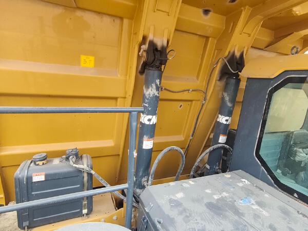 徐工XDR85T寬體車