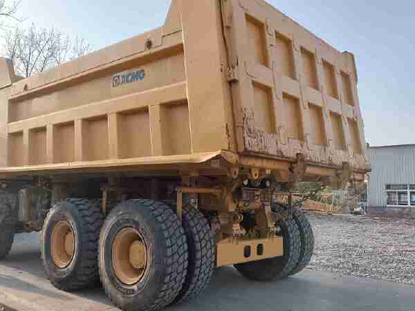 徐工XDR80T寬體車