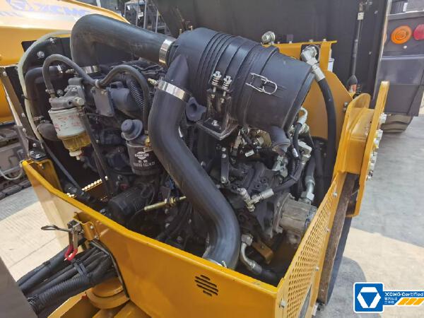 徐工XMR303IV手扶式振動(dòng)壓路機(jī)