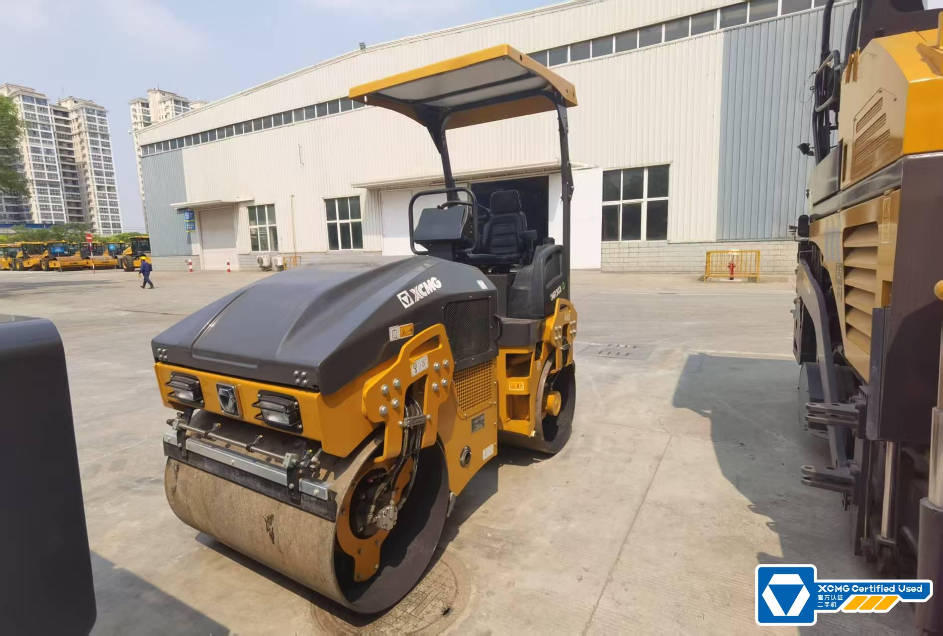 徐工XMR303IV手扶式振動壓路機