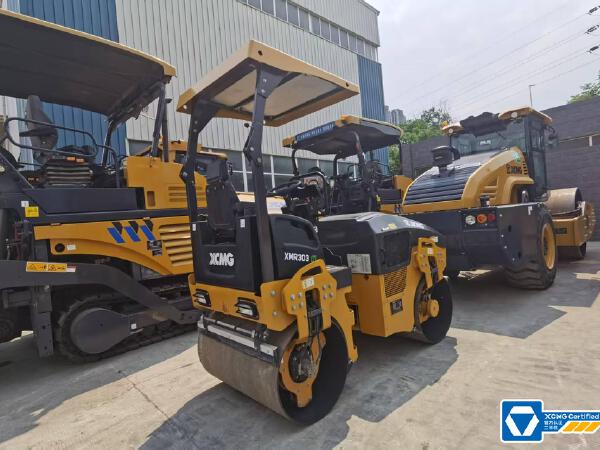 徐工XMR303IV手扶式振動(dòng)壓路機(jī)