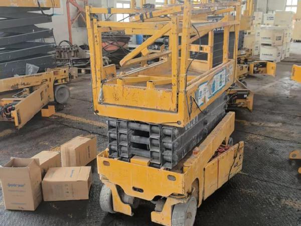 徐工GTJZ0607剪叉式高空作業(yè)平臺