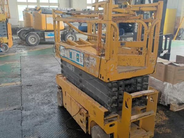 徐工GTJZ0607剪叉式高空作業(yè)平臺