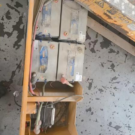 徐工GTJZ1012剪叉式高空作业平台