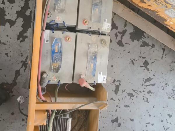 徐工GTJZ1012剪叉式高空作業平臺