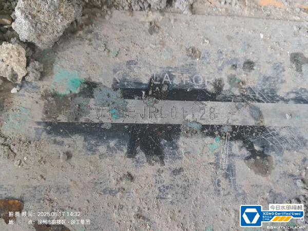徐工GTJZ1012剪叉式高空作業(yè)平臺(tái)