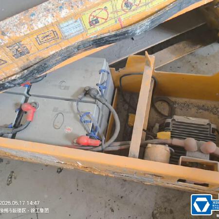 徐工GTJZ1012剪叉式高空作业平台