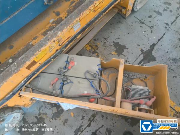 徐工GTJZ1012剪叉式高空作業(yè)平臺