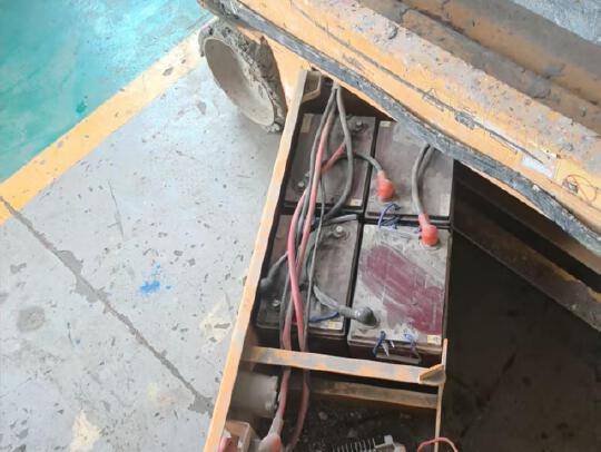 徐工GTJZ1212剪叉式高空作業平臺