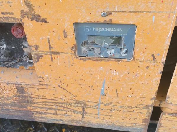 徐工GTJZ1212剪叉式高空作業(yè)平臺