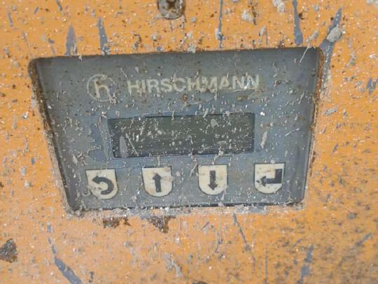 徐工GTJZ1212剪叉式高空作業(yè)平臺(tái)