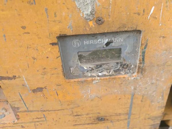 徐工GTJZ1212剪叉式高空作業(yè)平臺(tái)