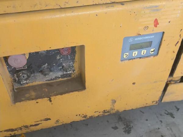 徐工GTJZ1212剪叉式高空作業(yè)平臺(tái)