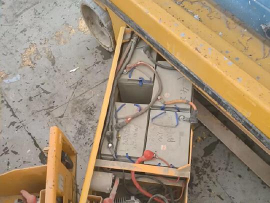 徐工GTJZ1212剪叉式高空作業平臺