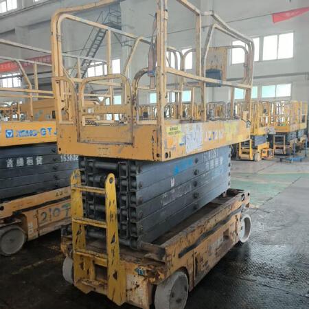 徐工GTJZ1212剪叉式高空作业平台