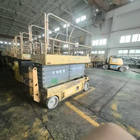 徐工GTJZ1212剪叉式高空作业平台