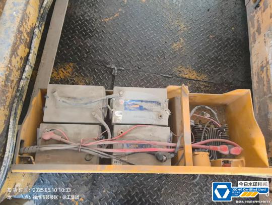 徐工GTJZ1212剪叉式高空作業(yè)平臺(tái)