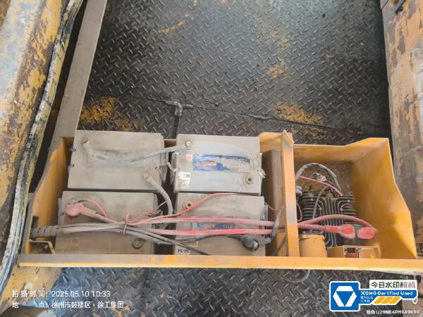 徐工GTJZ1212剪叉式高空作業(yè)平臺(tái)
